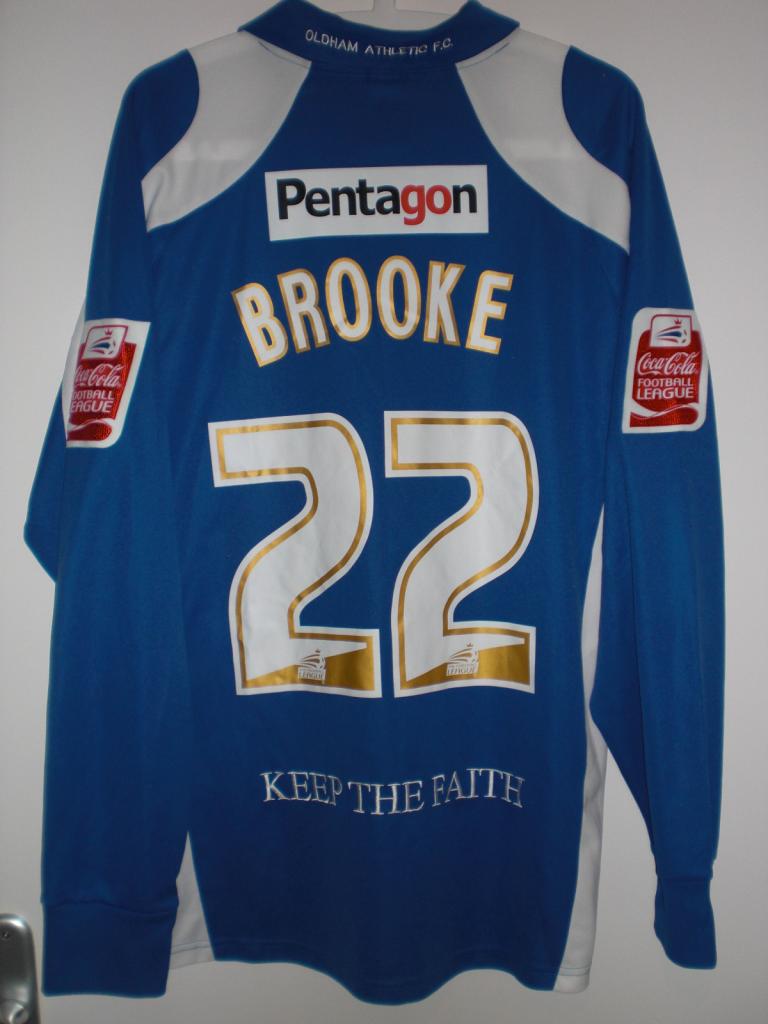 maillot de oldham athletic afc domicile 2008-2010 rétro