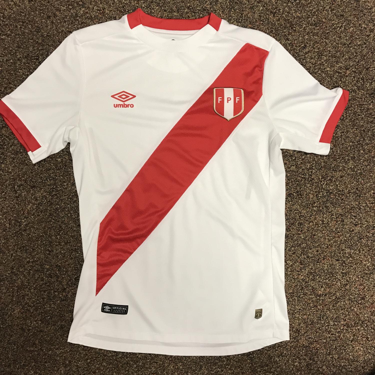 maillot de pérou domicile 2015-2016 pas cher