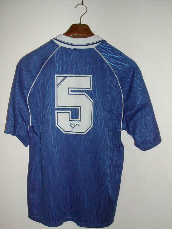 maillot de peterborough united domicile 1991-1992 pas cher maillot de peterborough united domicile 1991-1992 pas cher