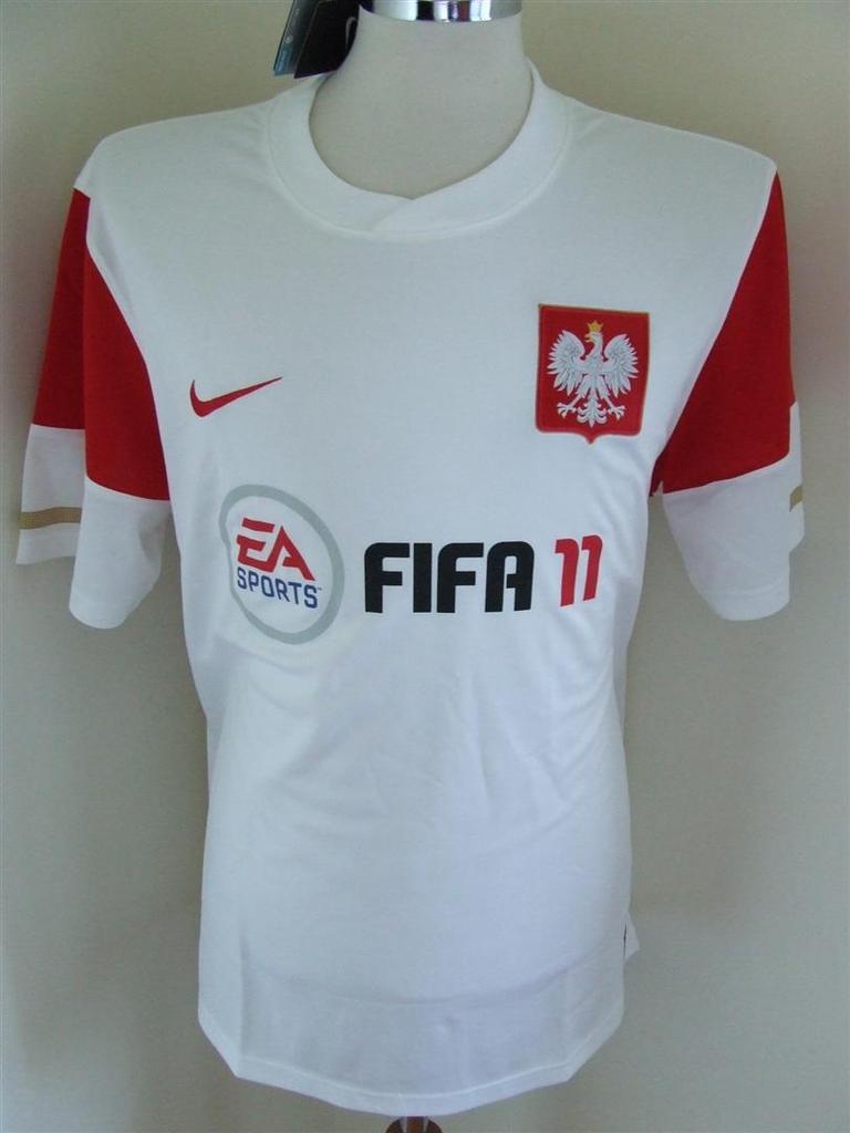 maillot de pologne particulier 2010 pas cher