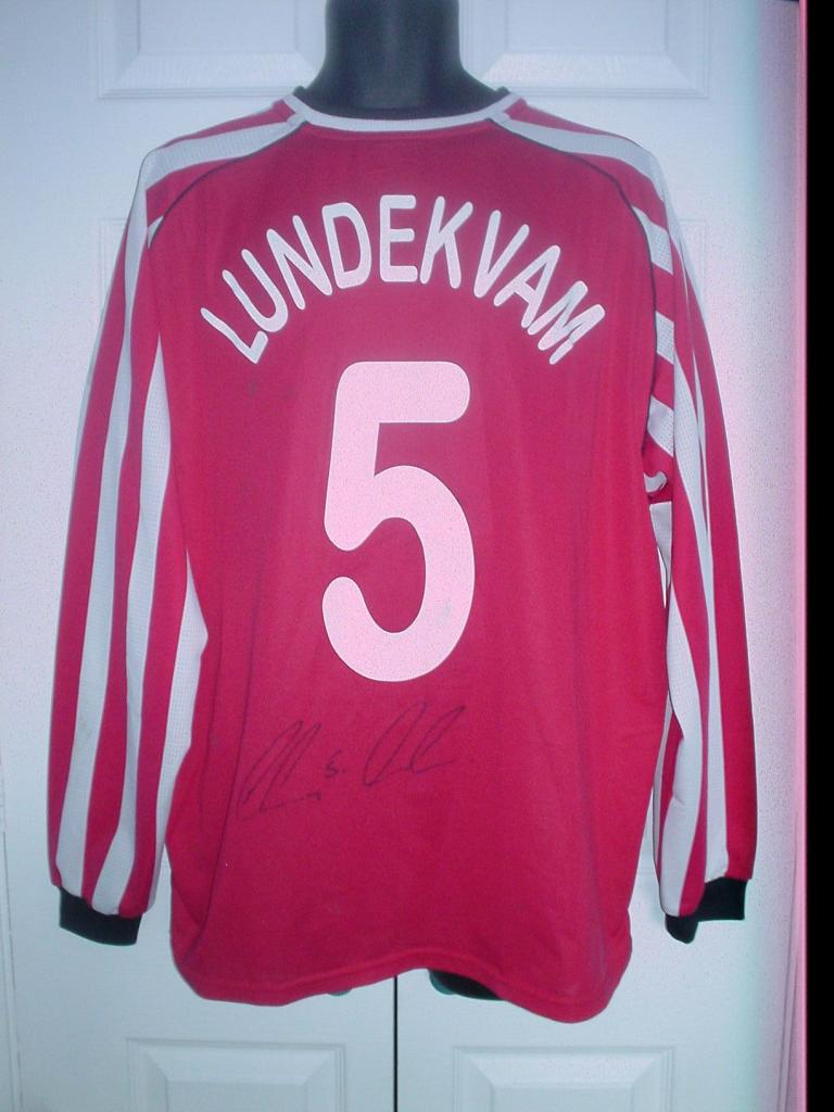 maillot de southampton fc réplique 2003-2004 pas cher maillot de southampton fc réplique 2003-2004 pas cher
