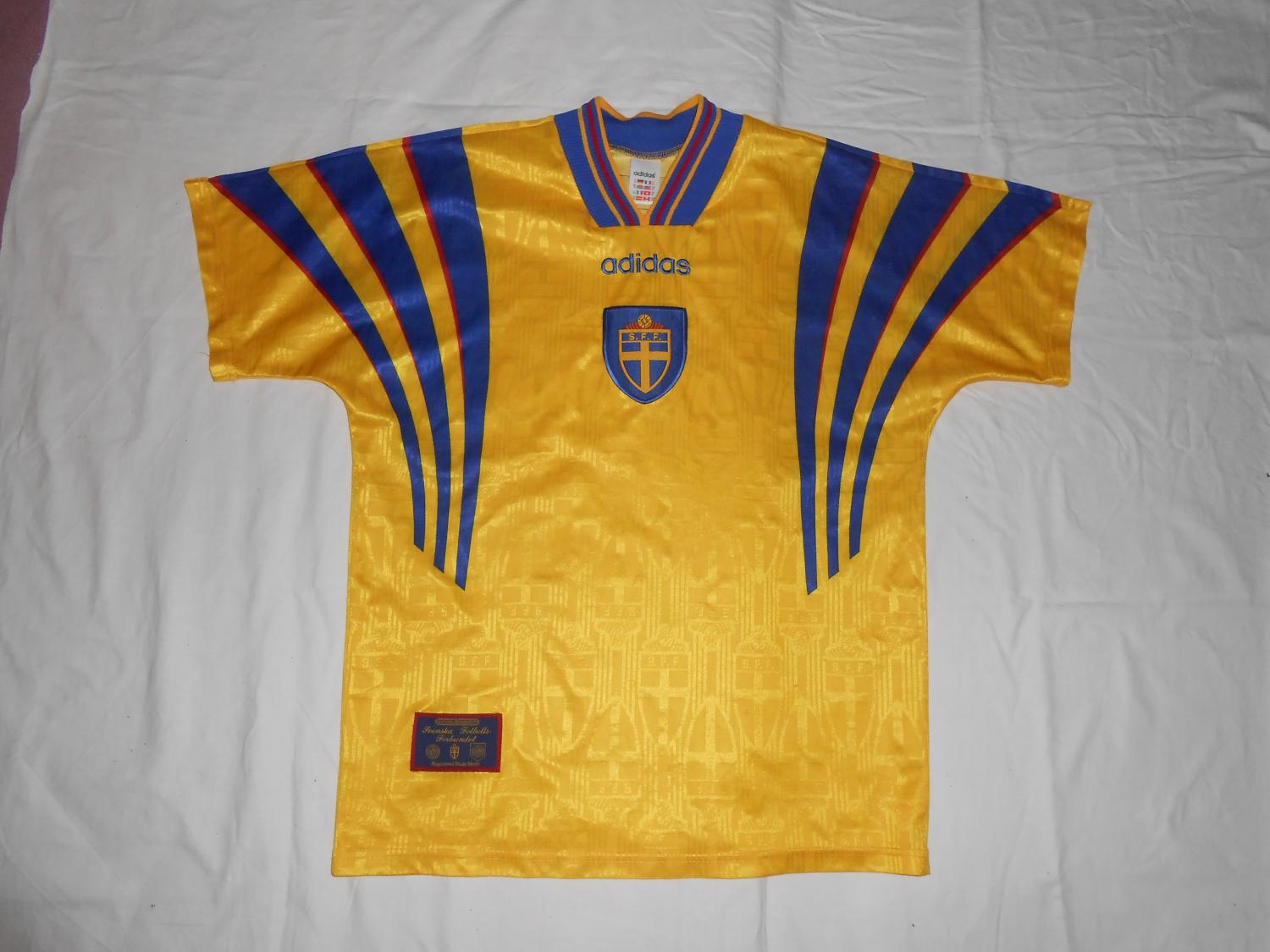 maillot de suède domicile 1996-1998 rétro