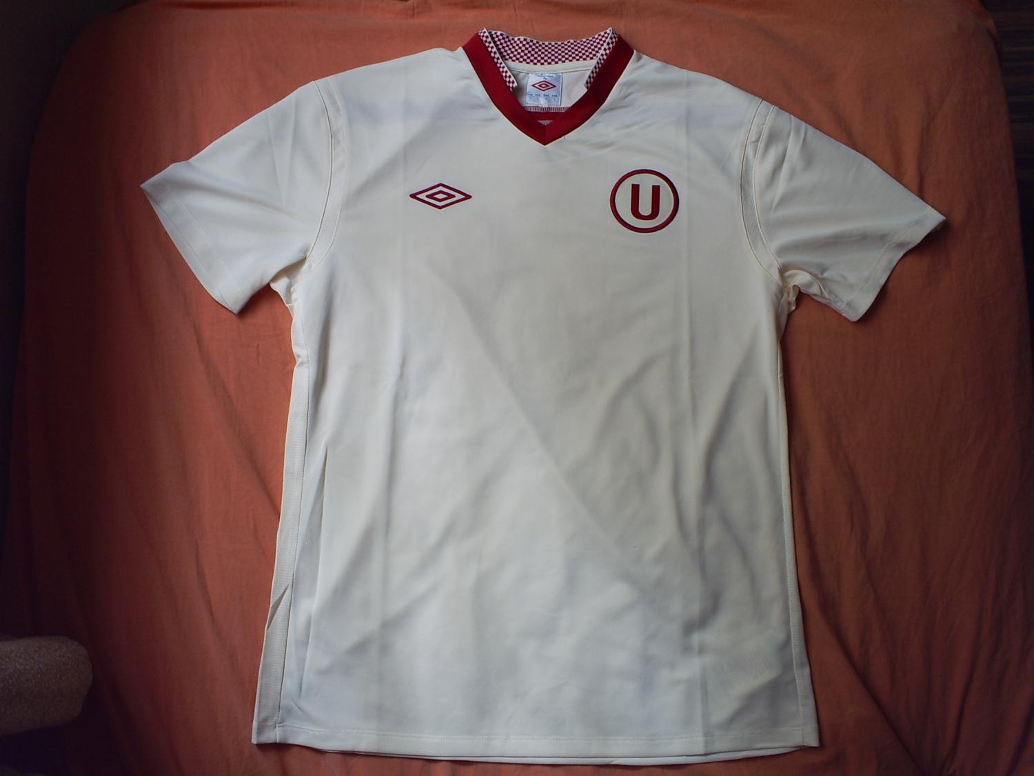 maillot de universitario domicile 2012-2013 rétro