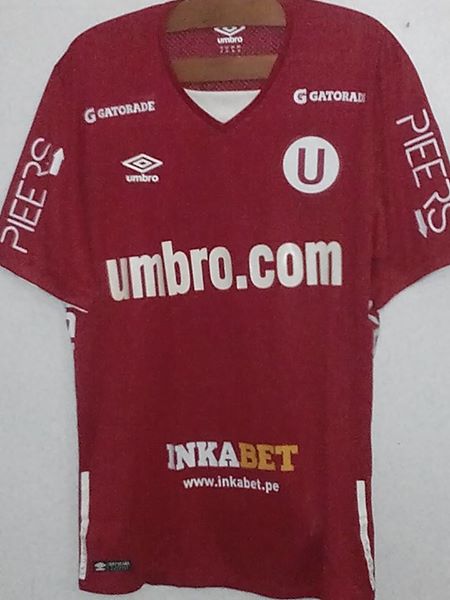 maillot de universitario exterieur 2016 rétro