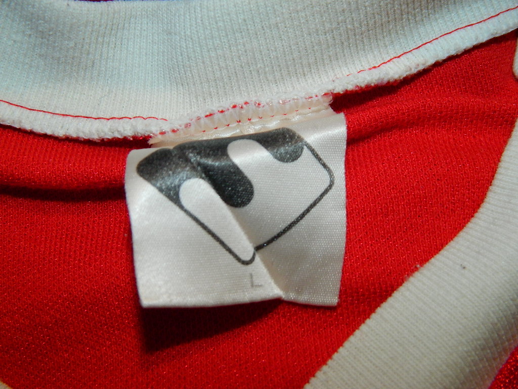 maillot de vfb stuttgart réplique 1992-1994 pas cher maillot de vfb stuttgart réplique 1992-1994 pas cher