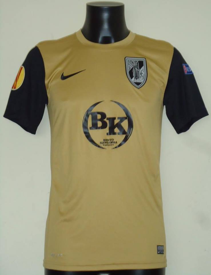 maillot de vitória guimarães third 2013-2014 rétro