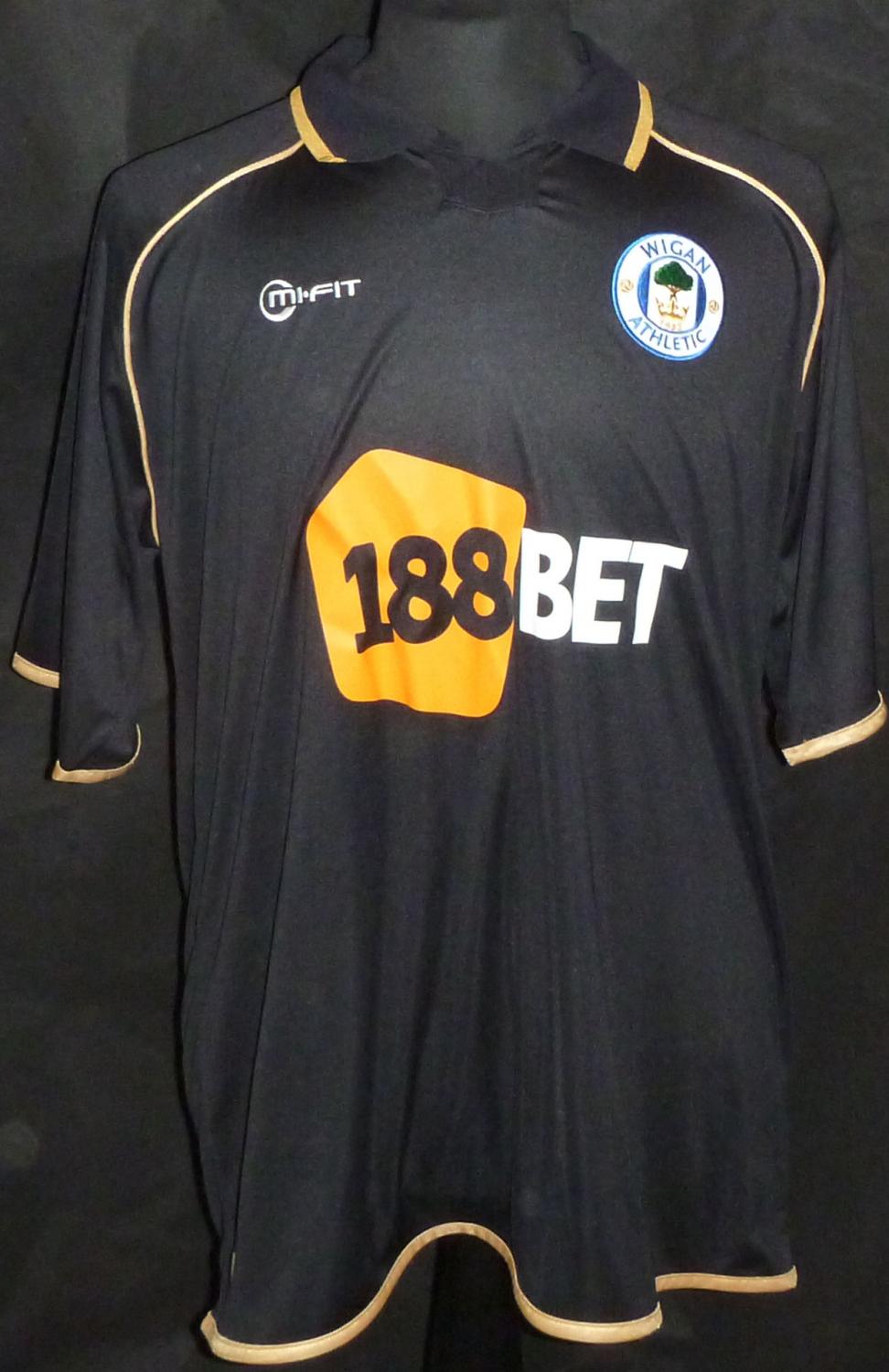 maillot de wigan athletic exterieur 2010-2011 rétro