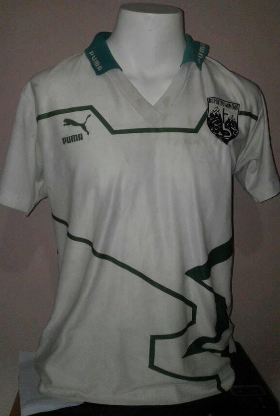 maillot deportivo armenio domicile 1994 rétro