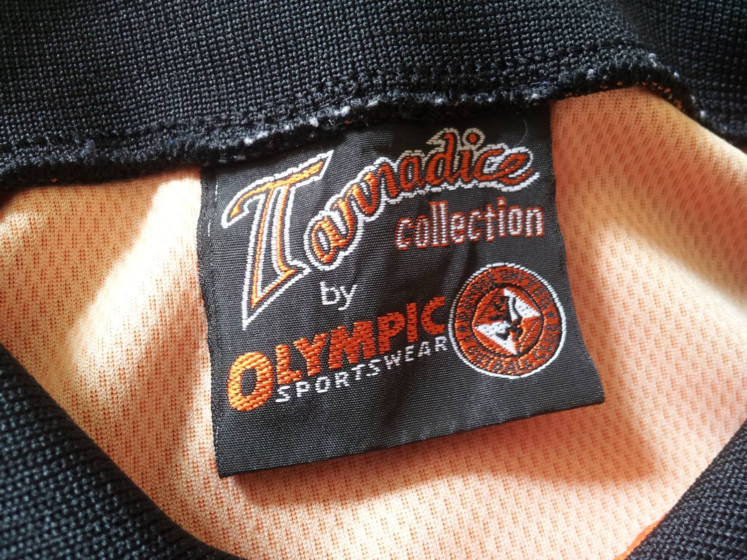 maillot dundee united domicile 1999-2000 rétro maillot dundee united domicile 1999-2000 rétro