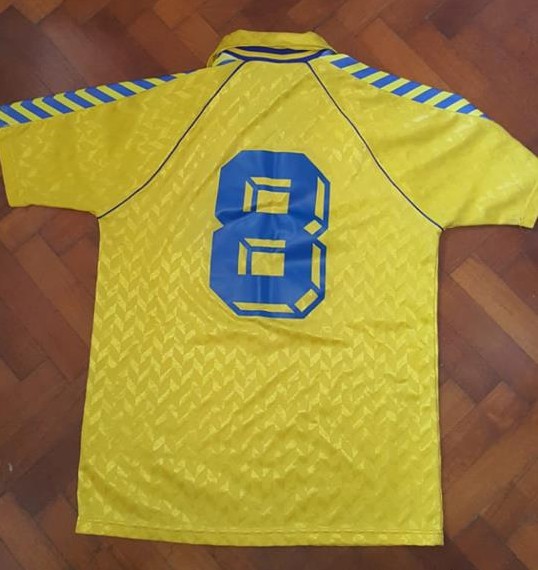 maillot équipe de ac chievoverona domicile 1987-1988 rétro maillot équipe de ac chievoverona domicile 1987-1988 rétro