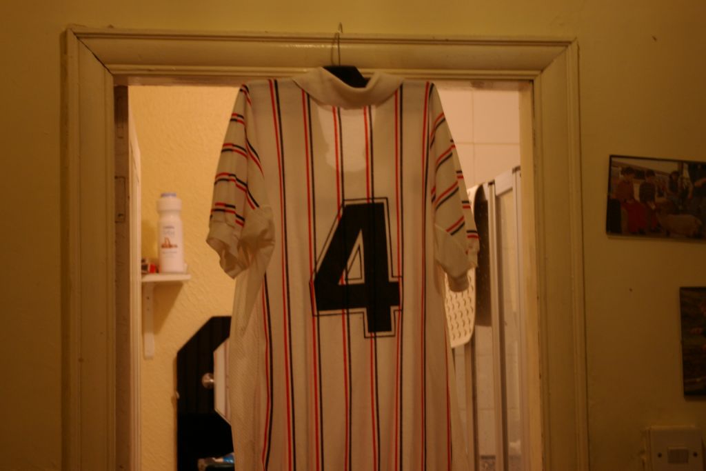 maillot équipe de ac milan exterieur 1985-1986 pas cher maillot équipe de ac milan exterieur 1985-1986 pas cher
