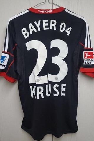 maillot équipe de bayer leverkusen domicile 2013-2014 rétro maillot équipe de bayer leverkusen domicile 2013-2014 rétro