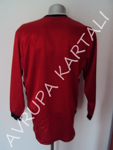 maillot équipe de beşiktaş jk exterieur 2002-2003 pas cher maillot équipe de beşiktaş jk exterieur 2002-2003 pas cher