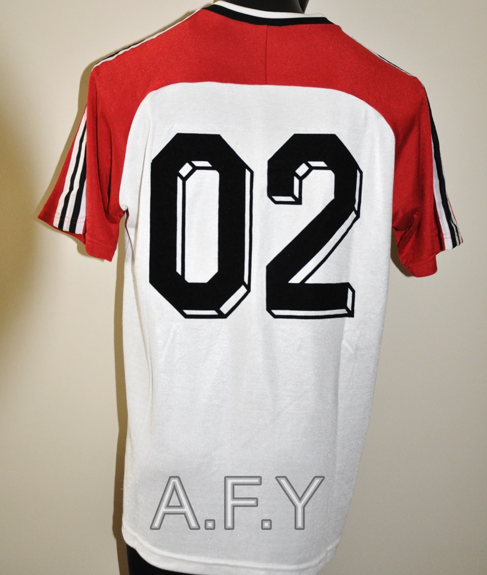 maillot équipe de beşiktaş jk réplique 1991-1992 pas cher maillot équipe de beşiktaş jk réplique 1991-1992 pas cher