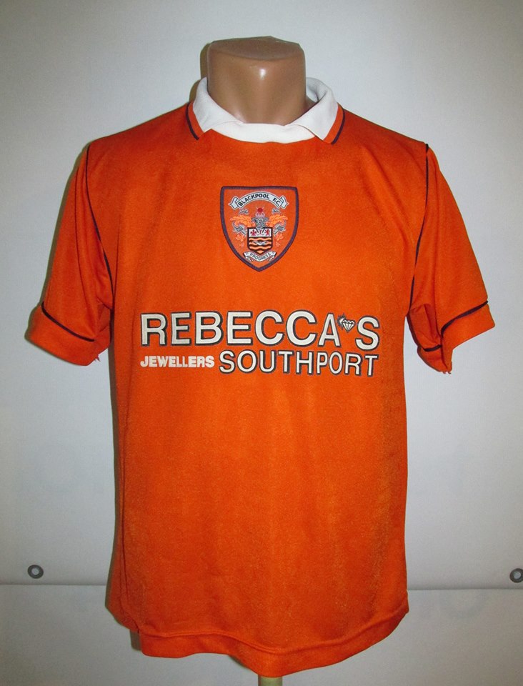 maillot équipe de blackpool fc domicile 1995-1997 rétro