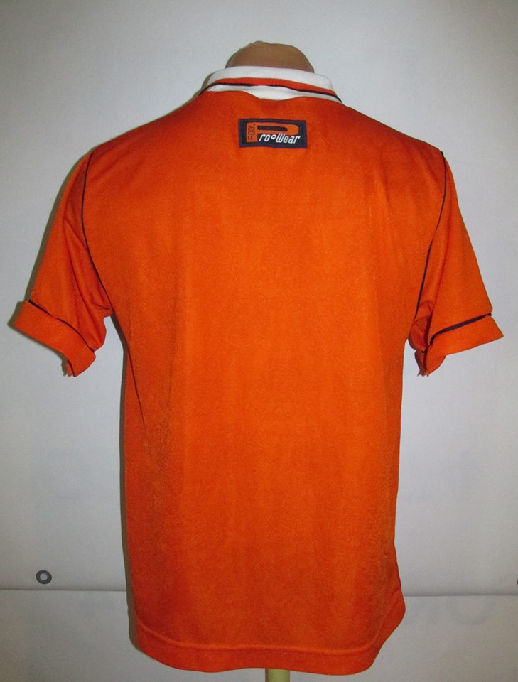 maillot équipe de blackpool fc domicile 1995-1997 rétro maillot équipe de blackpool fc domicile 1995-1997 rétro