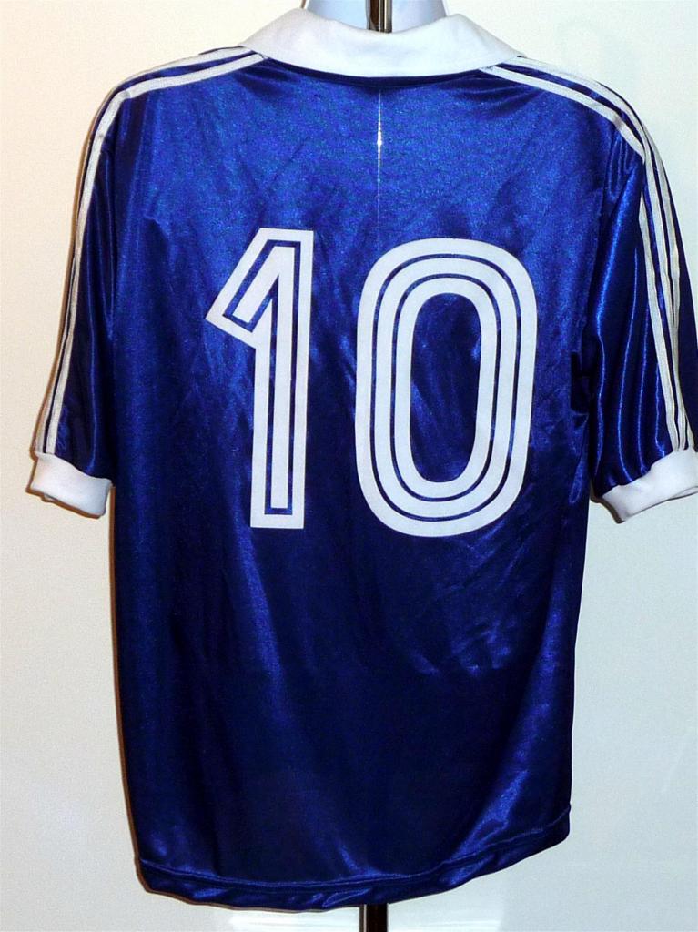 maillot équipe de brighton and hove albion réplique 1980-1983 pas cher maillot équipe de brighton and hove albion réplique 1980-1983 pas cher