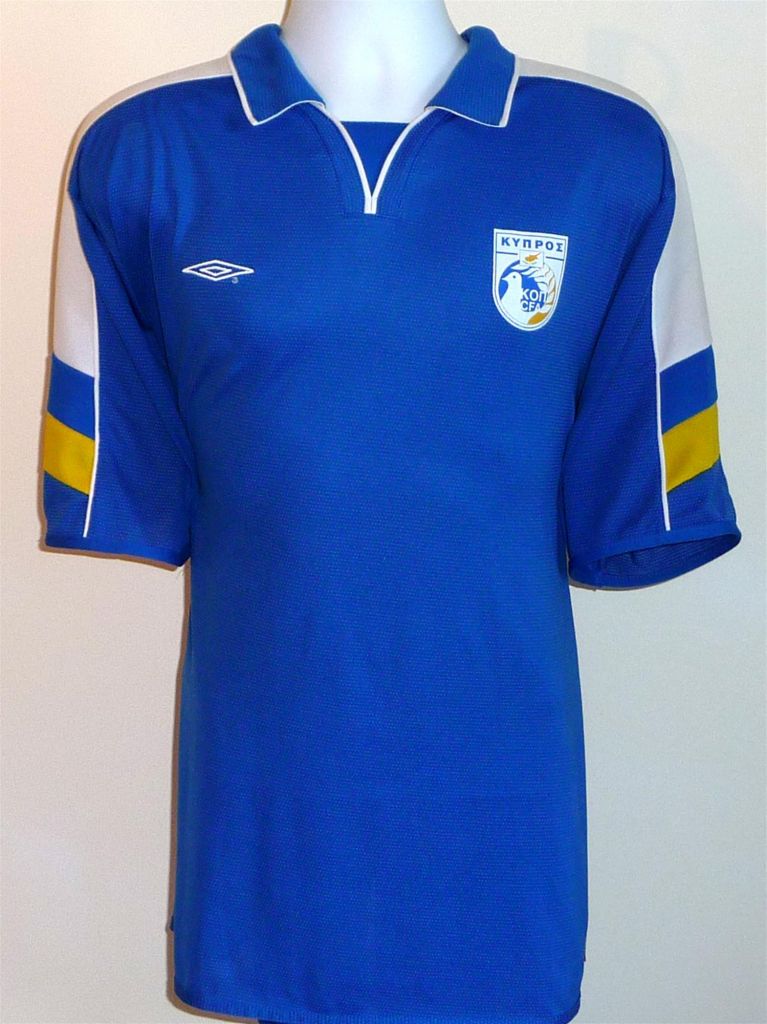 maillot équipe de chypre domicile 2004-2005 rétro