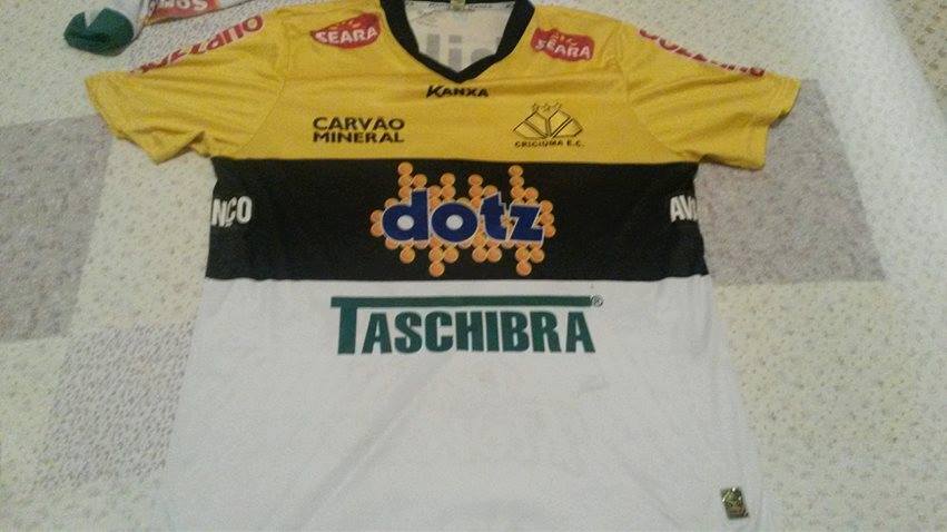 maillot équipe de criciúma esporte clube domicile 2013-2014 rétro