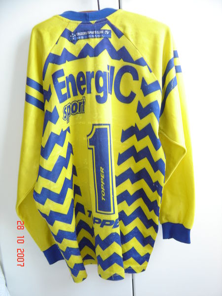 maillot équipe de cruzeiro ec gardien 1999-2000 rétro maillot équipe de cruzeiro ec gardien 1999-2000 rétro