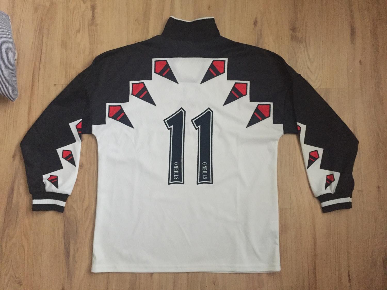 maillot équipe de dundalk fc domicile 2001-2002 rétro maillot équipe de dundalk fc domicile 2001-2002 rétro