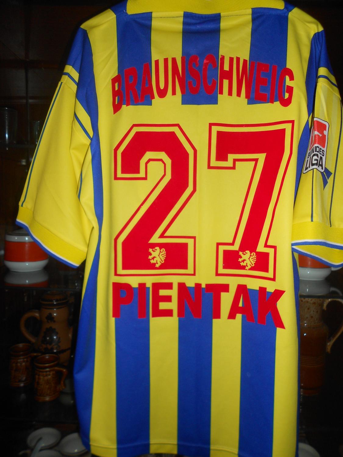 maillot équipe de eintracht brunswick domicile 2002-2003 rétro maillot équipe de eintracht brunswick domicile 2002-2003 rétro