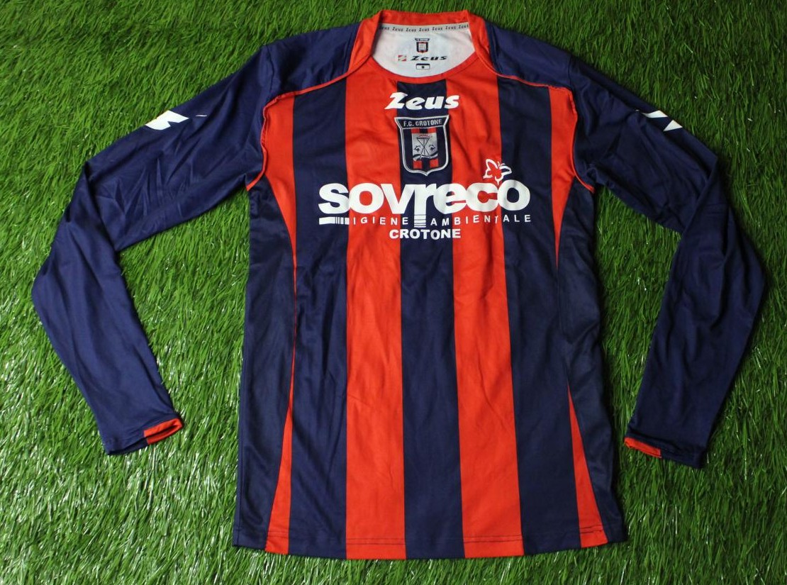 maillot équipe de fc crotone domicile 2011-2012 rétro