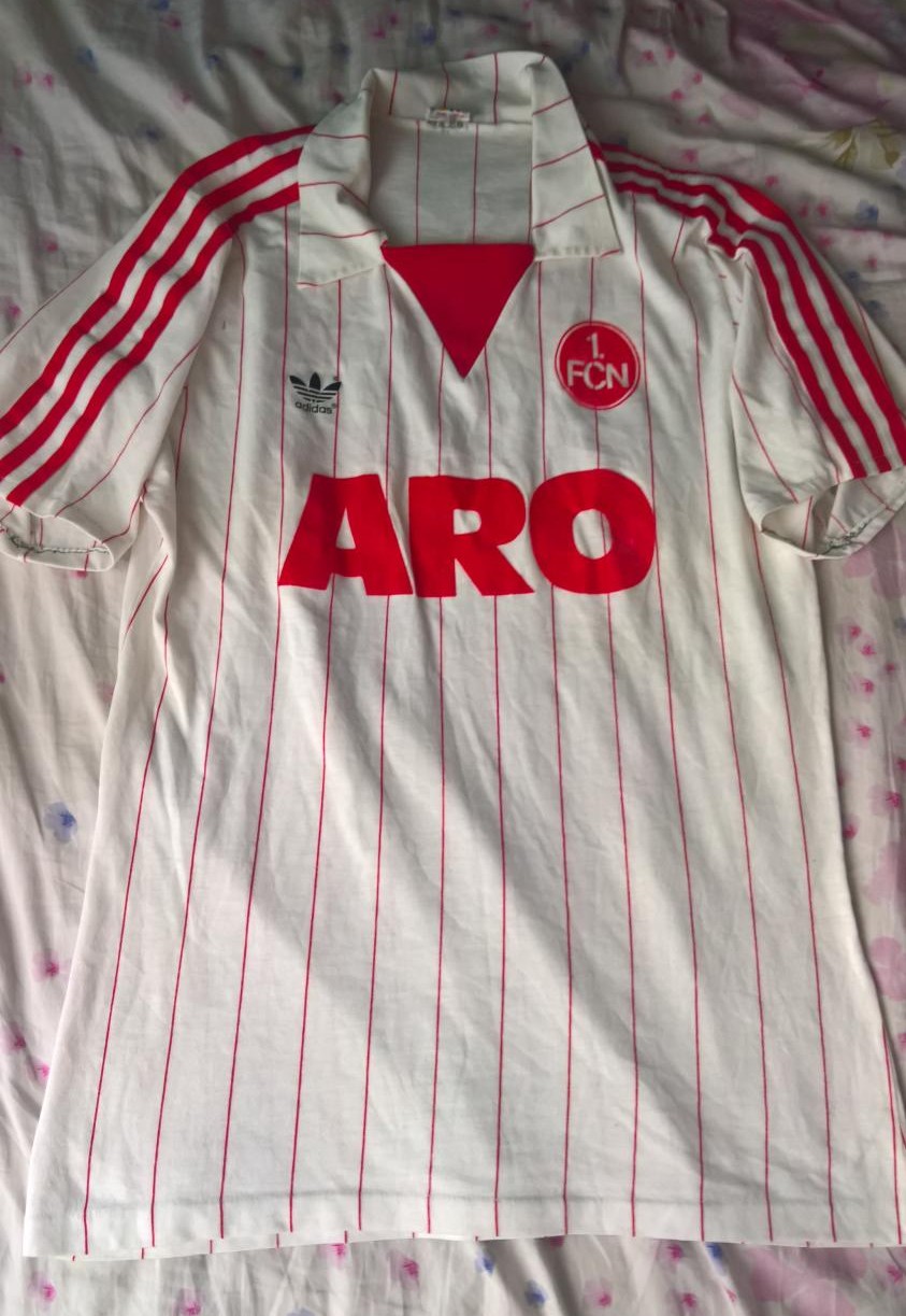 maillot équipe de fc nuremberg exterieur 1982-1983 rétro
