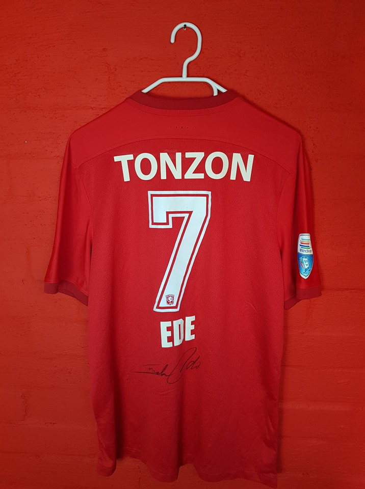 maillot équipe de fc twente domicile 2015-2016 rétro maillot équipe de fc twente domicile 2015-2016 rétro