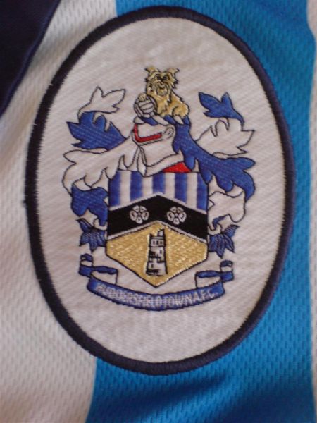 maillot équipe de huddersfield town domicile 1997-1999 rétro maillot équipe de huddersfield town domicile 1997-1999 rétro
