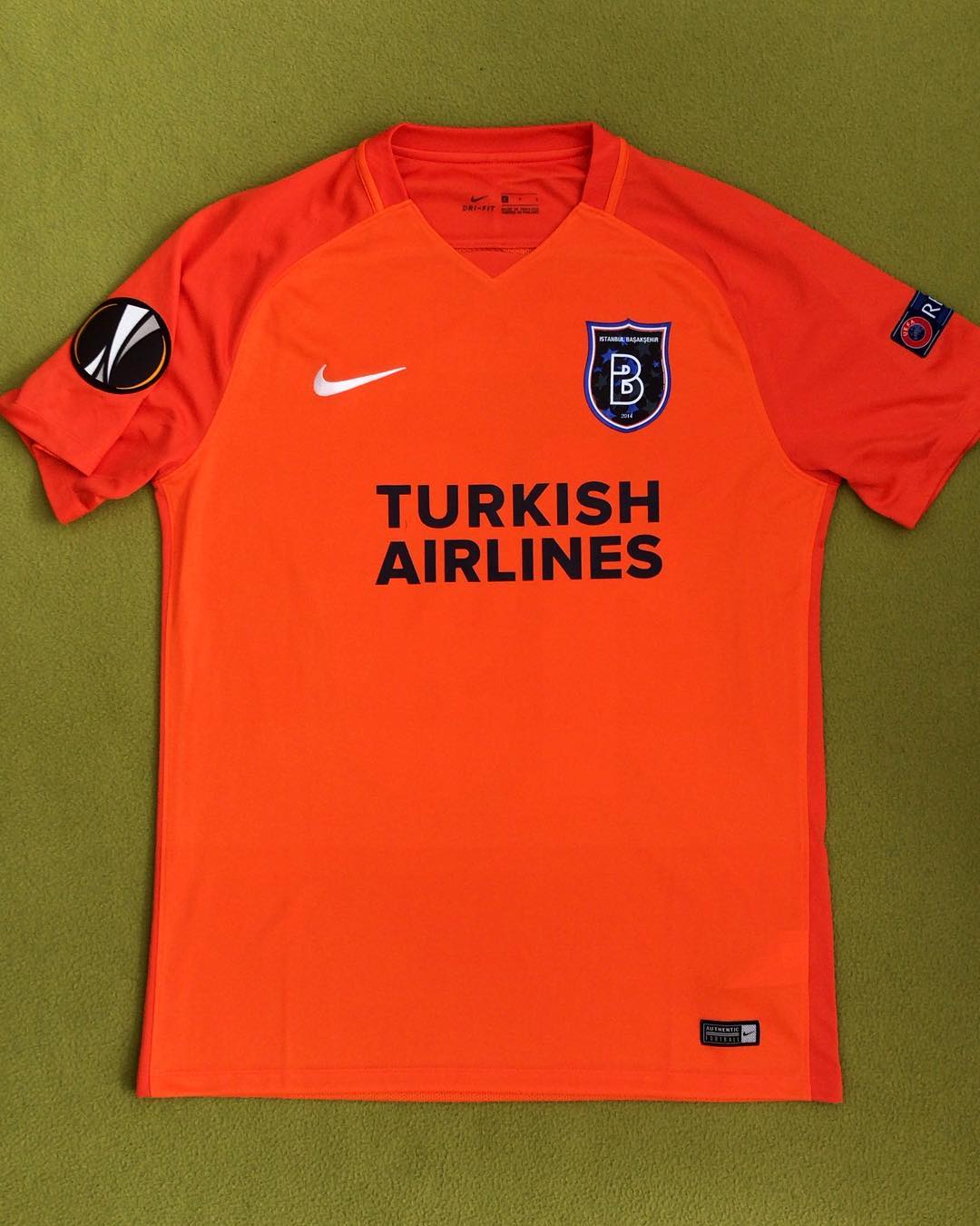 maillot équipe de İstanbul başakşehir domicile 2017-2018 pas cher