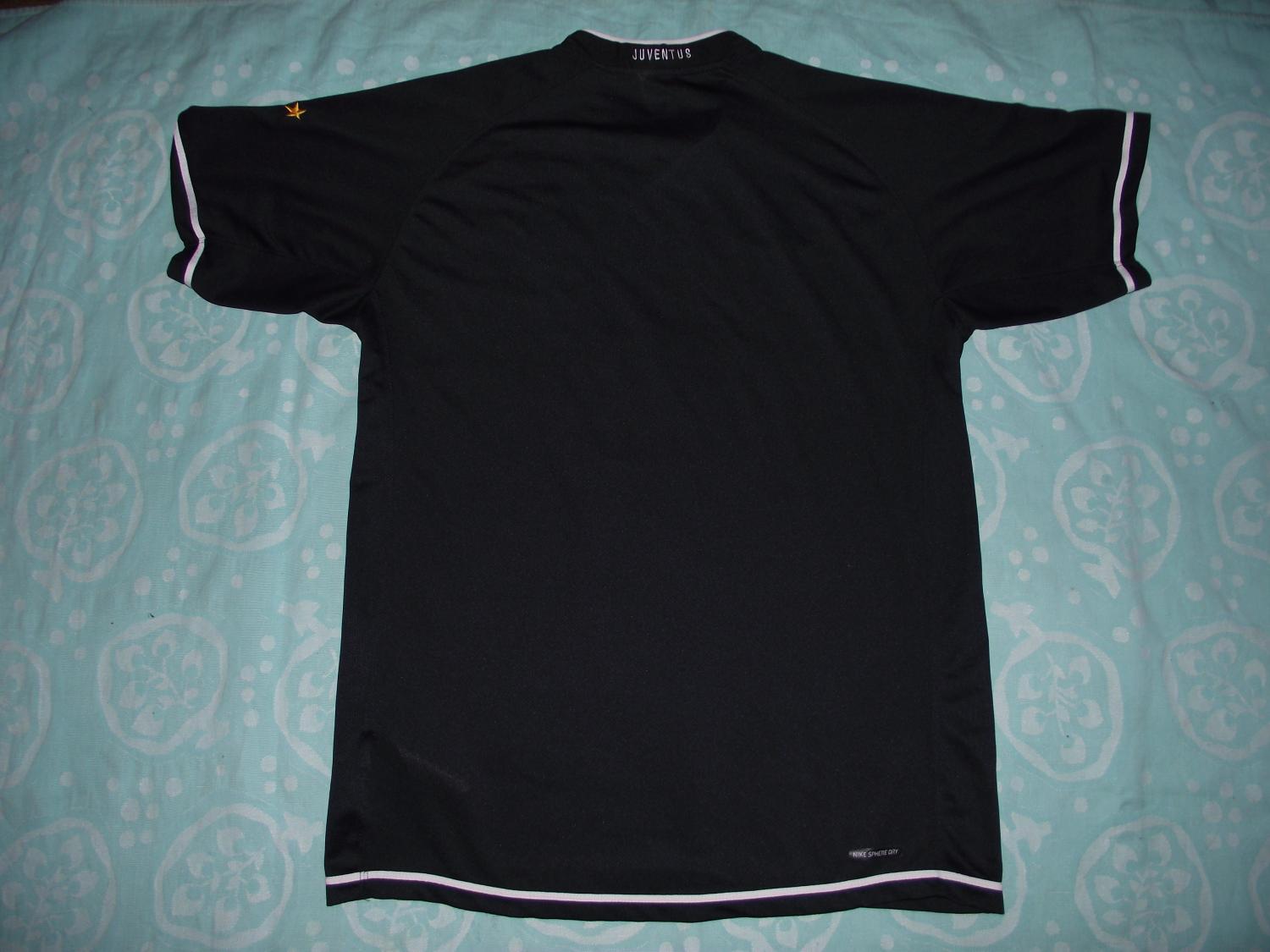 maillot équipe de juventus fc exterieur 2006-2007 rétro maillot équipe de juventus fc exterieur 2006-2007 rétro
