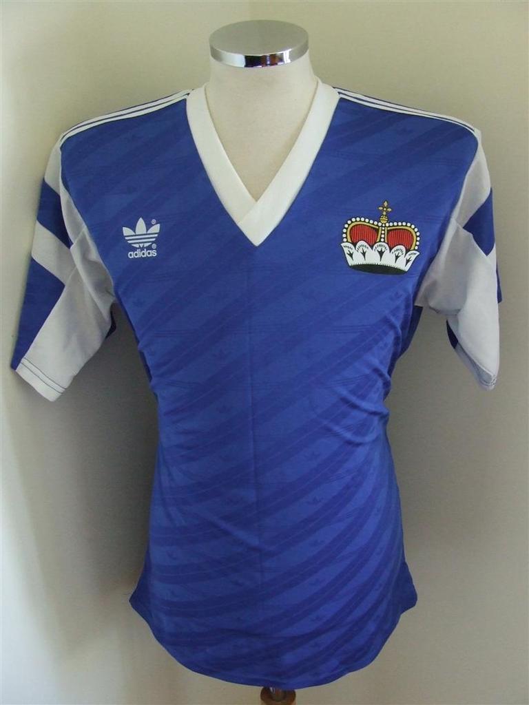 maillot équipe de liechtenstein domicile 1990 rétro