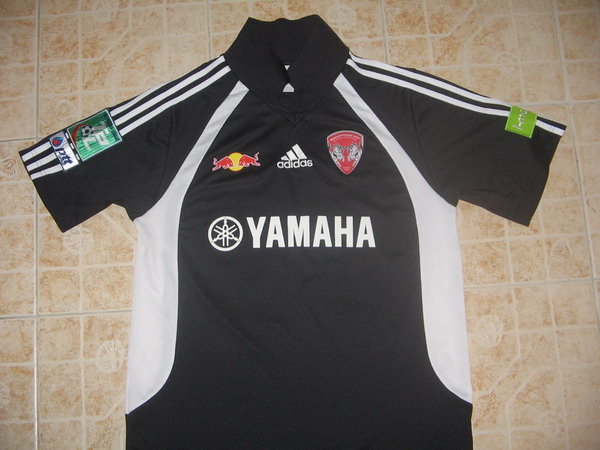 maillot équipe de muangthong united gardien 2009-2010 rétro