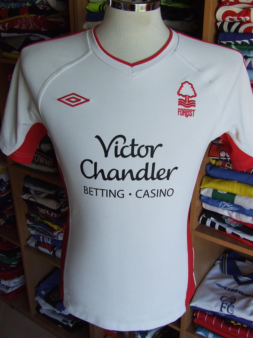 maillot équipe de nottingham forest exterieur 2010-2011 pas cher