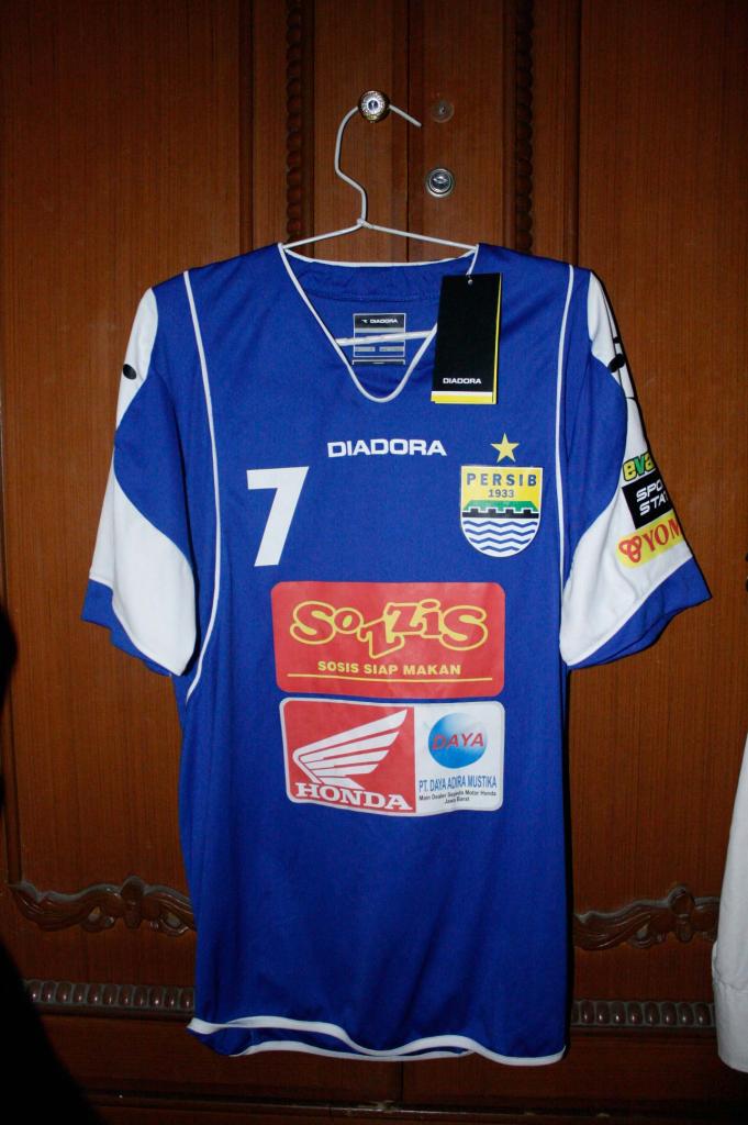 maillot équipe de persib bandung domicile 2010 rétro