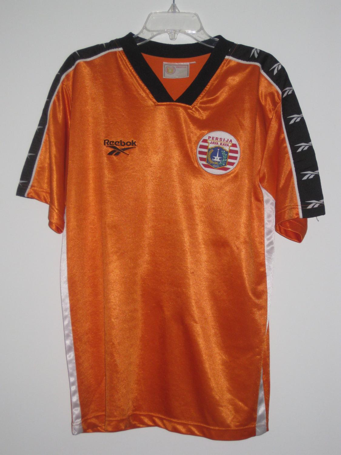 maillot équipe de persija jakarta domicile 1999-2000 rétro