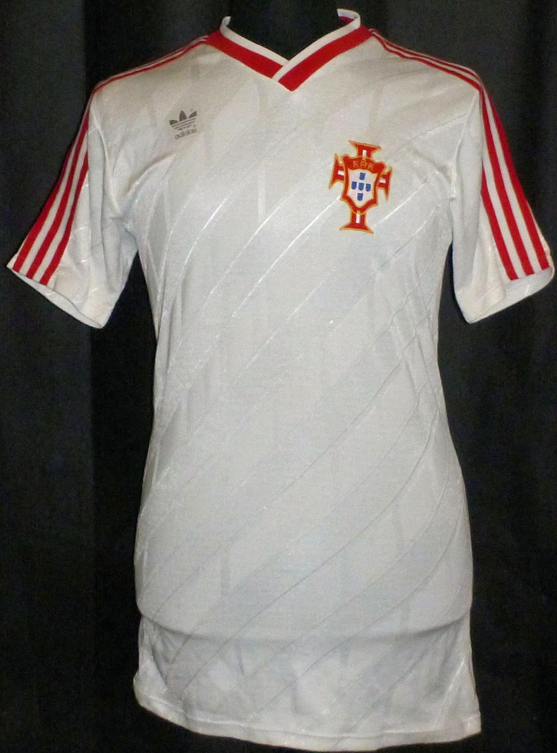 maillot équipe de portugal exterieur 1986-1987 pas cher