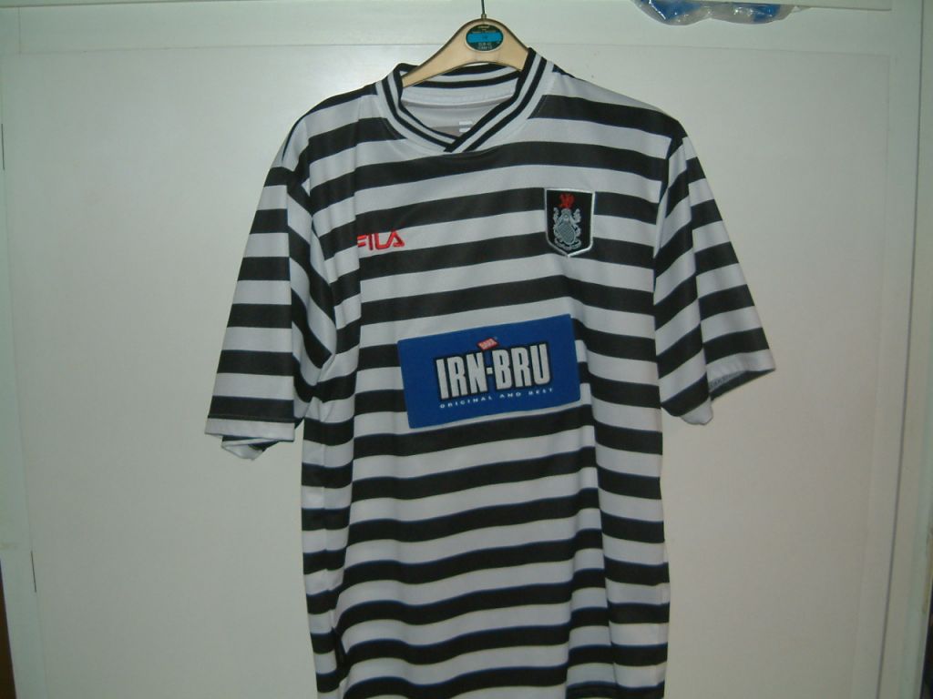 maillot équipe de queen's park fc domicile 2001-2003 rétro