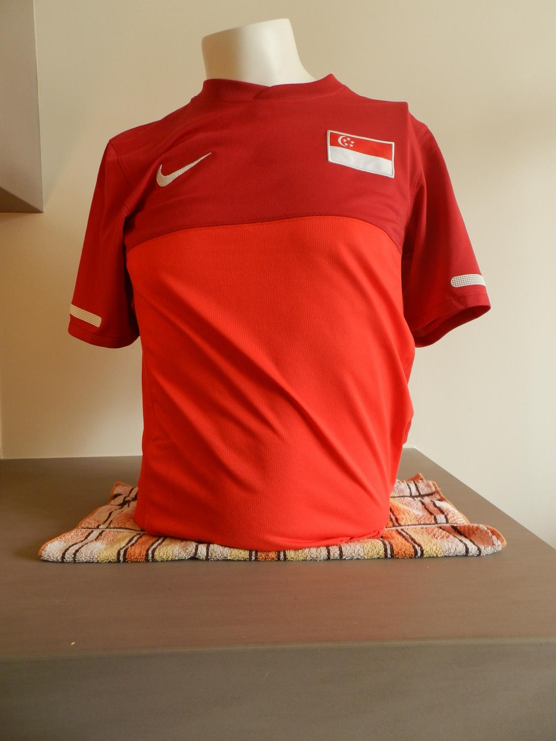 maillot équipe de singapour domicile 2010-2012 rétro