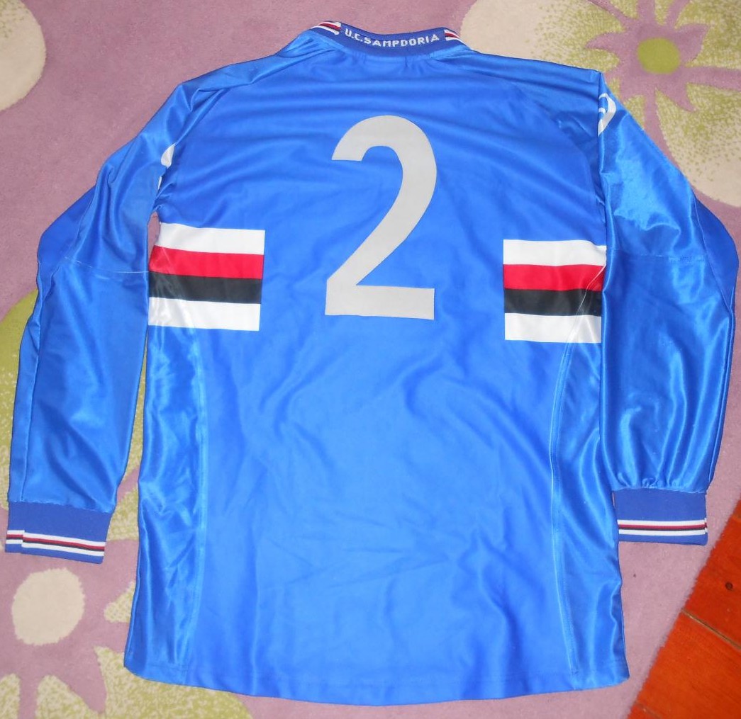maillot équipe de uc sampdoria domicile 2001-2002 rétro maillot équipe de uc sampdoria domicile 2001-2002 rétro
