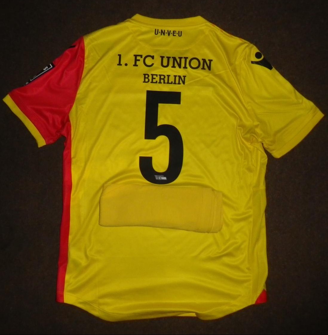 maillot équipe de union berlin third 2017-2018 rétro maillot équipe de union berlin third 2017-2018 rétro