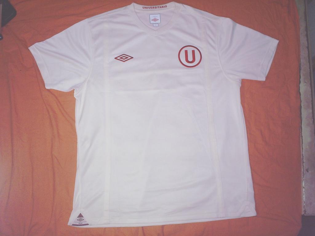 maillot équipe de universitario domicile 2010 rétro