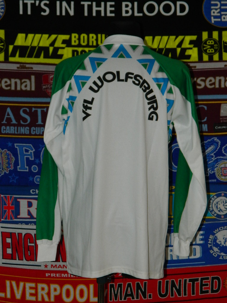maillot équipe de vfl wolfsbourg domicile 1994-1995 rétro maillot équipe de vfl wolfsbourg domicile 1994-1995 rétro