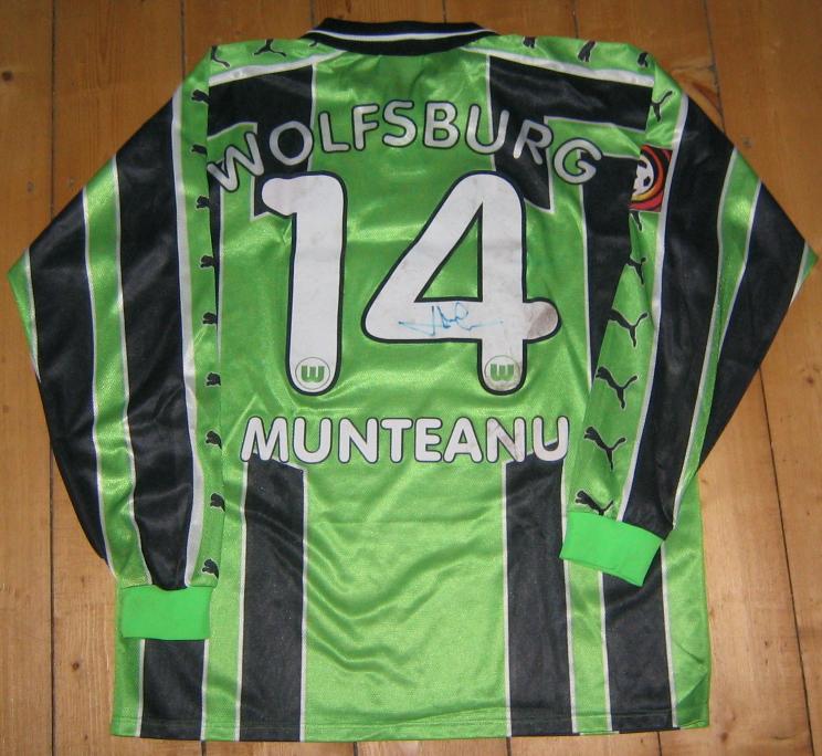 maillot équipe de vfl wolfsbourg domicile 1999-2000 rétro maillot équipe de vfl wolfsbourg domicile 1999-2000 rétro