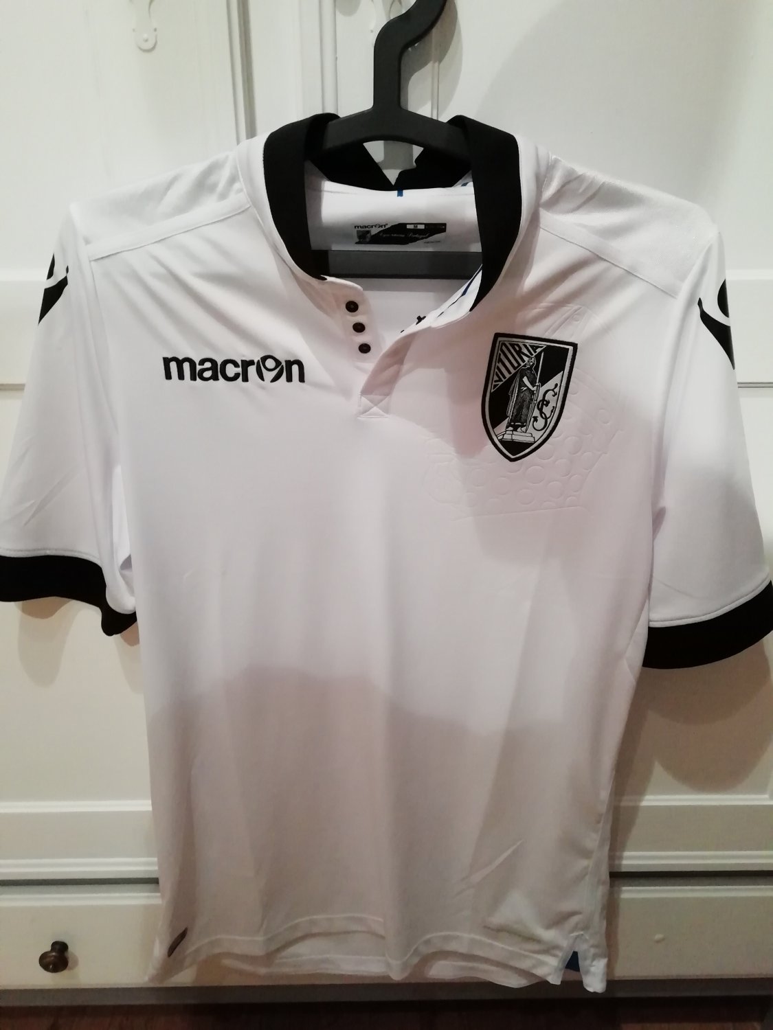 maillot équipe de vitória guimarães domicile 2016-2017 rétro