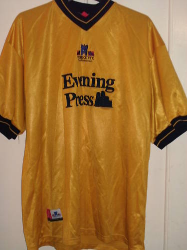 maillot équipe de york city exterieur 2001-2002 rétro