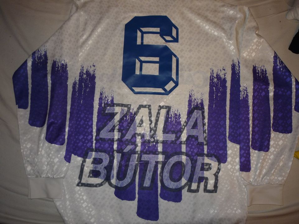 maillot équipe de zalaegerszeg te exterieur 1995-1996 pas cher maillot équipe de zalaegerszeg te exterieur 1995-1996 pas cher