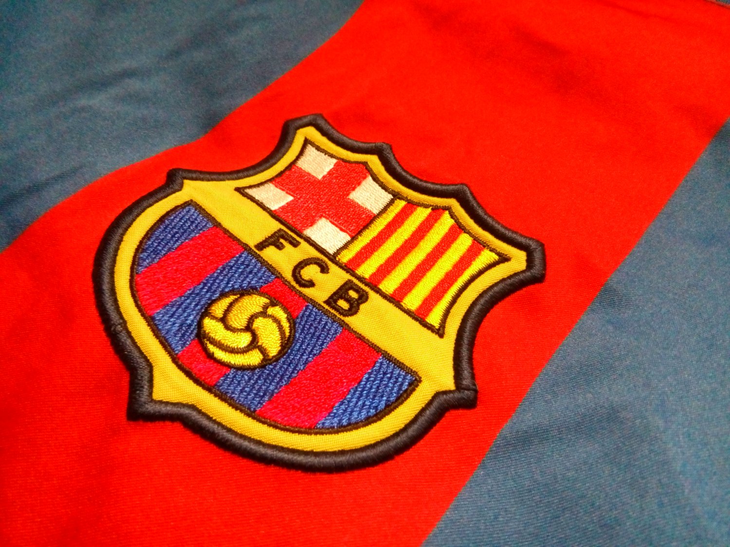 maillot fc barcelone domicile 2004-2005 rétro maillot fc barcelone domicile 2004-2005 rétro