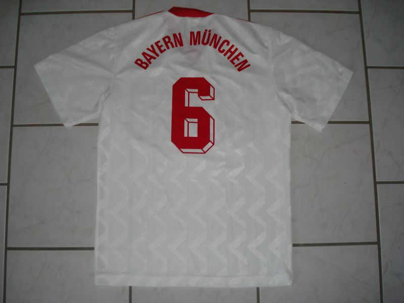 maillot fc bayern munich exterieur 1991-1992 rétro maillot fc bayern munich exterieur 1991-1992 rétro